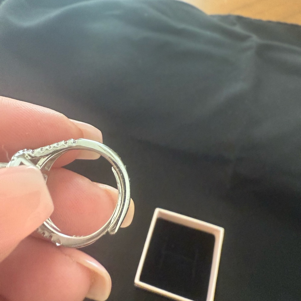Moisanitte Adjustable Ring Size 6 - image 4